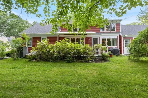 22 Applegate Lane Falmouth ME 04105
