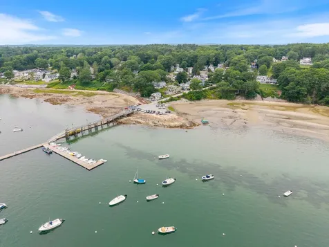 22 Applegate Lane Falmouth ME 04105