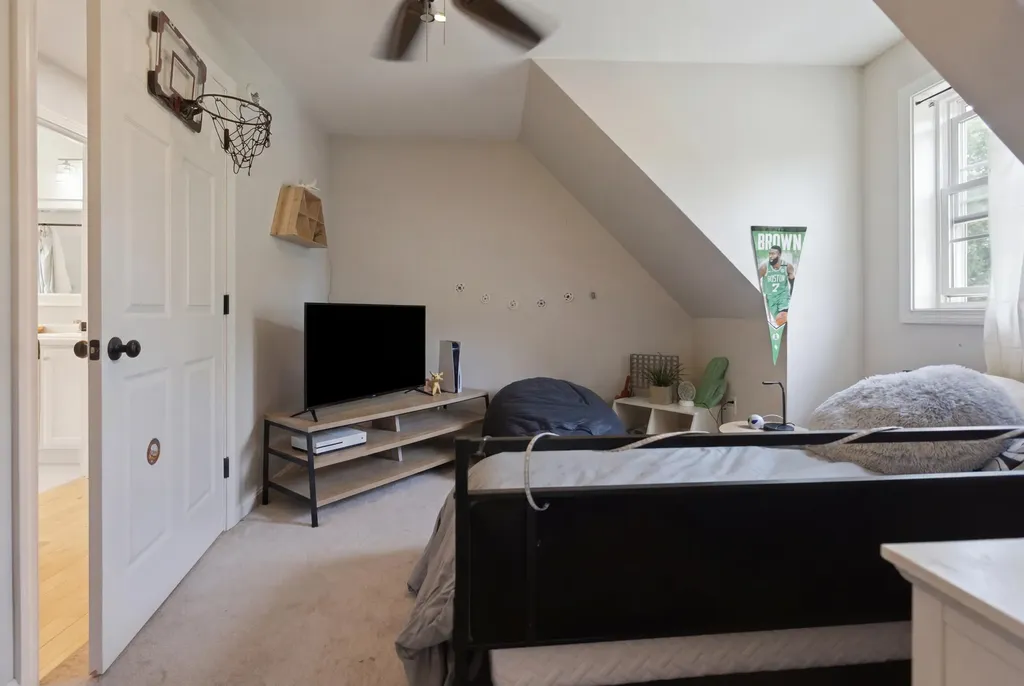 18 Pleasant Point Road Cushing ME 04563