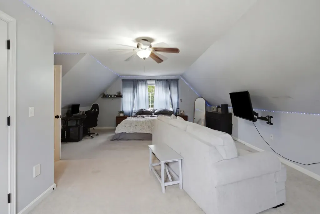 18 Pleasant Point Road Cushing ME 04563