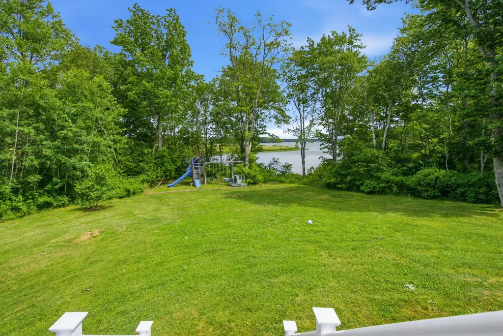 18 Pleasant Point Road Cushing ME 04563
