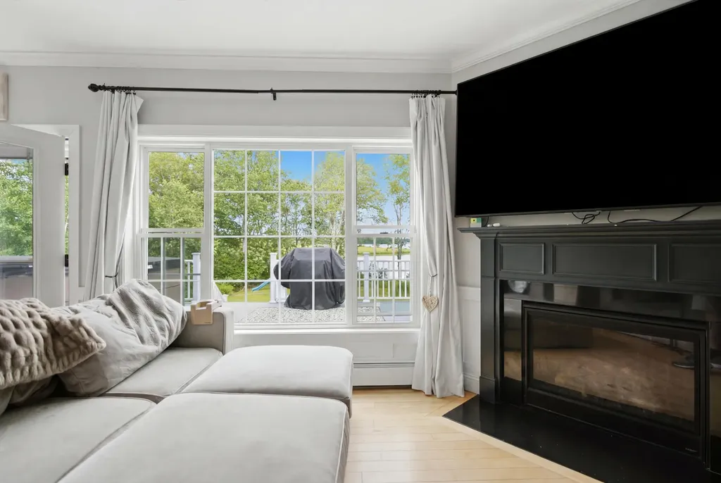 18 Pleasant Point Road Cushing ME 04563