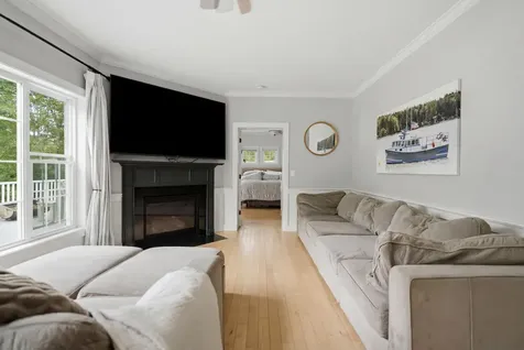 18 Pleasant Point Road Cushing ME 04563