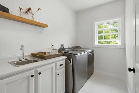 18 Pleasant Point Road Cushing ME 04563