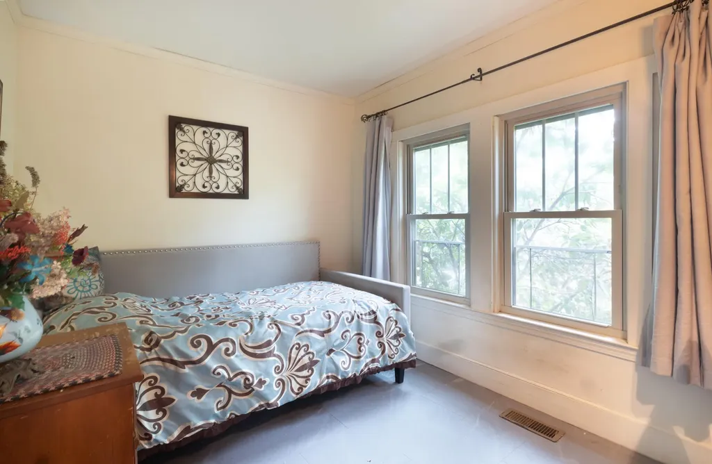 8 Auburn Street Sanford ME 04083