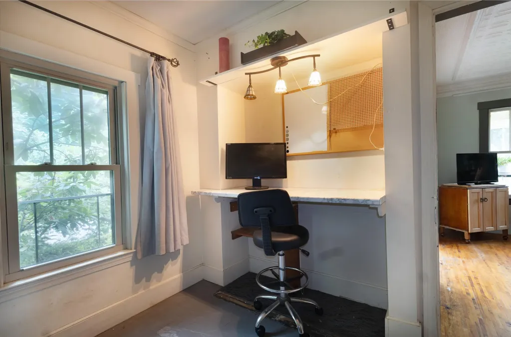 8 Auburn Street Sanford ME 04083