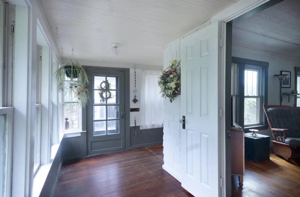 8 Auburn Street Sanford ME 04083