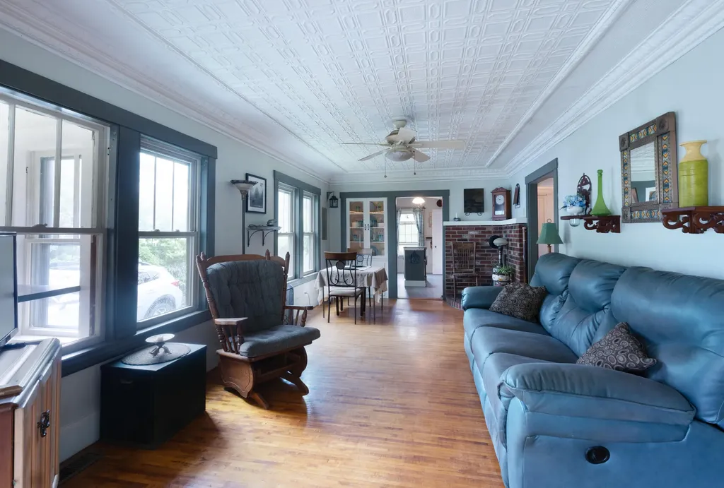 8 Auburn Street Sanford ME 04083