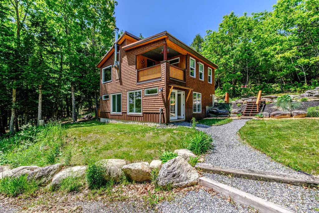 179 Hunter Road Dresden ME 04342