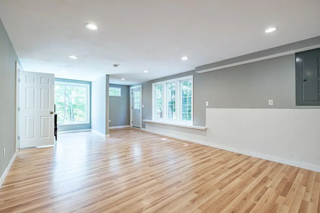 179 Hunter Road Dresden ME 04342