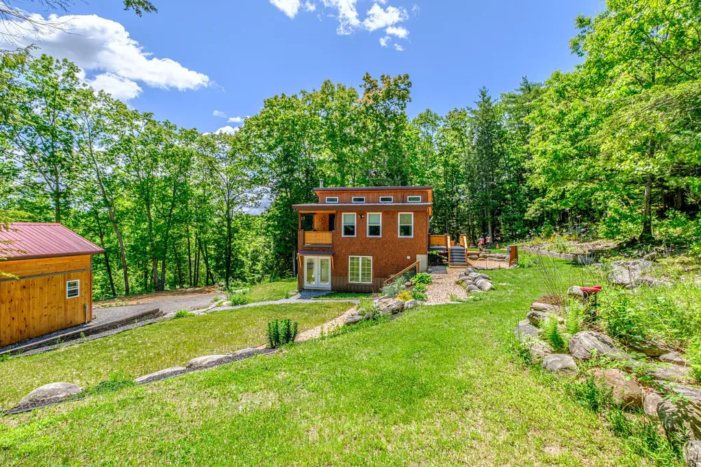 179 Hunter Road Dresden ME 04342