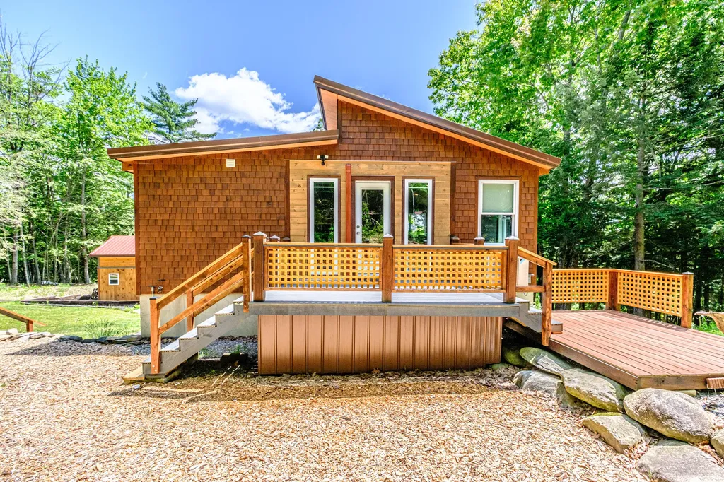 179 Hunter Road Dresden ME 04342