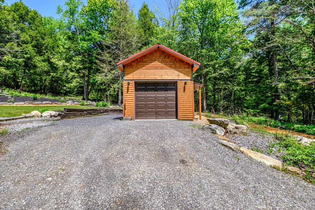 179 Hunter Road Dresden ME 04342
