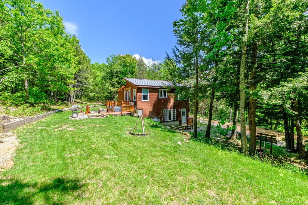 179 Hunter Road Dresden ME 04342