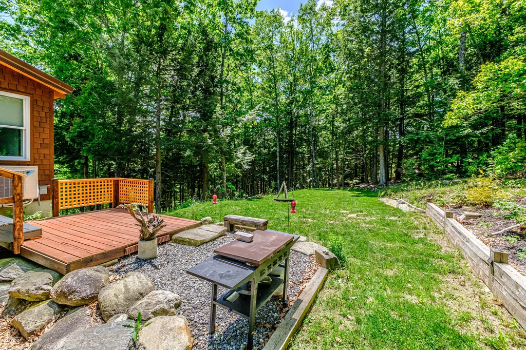 179 Hunter Road Dresden ME 04342