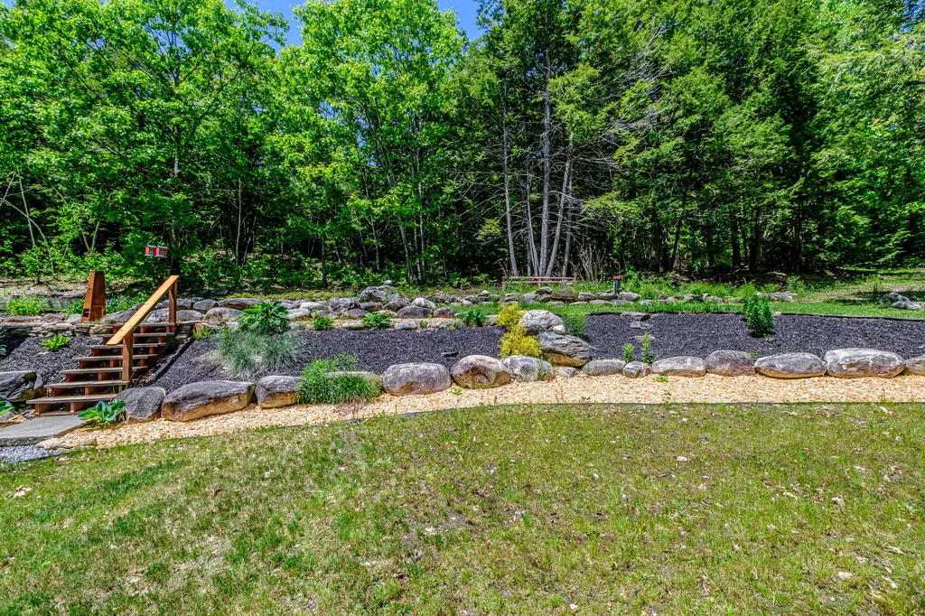 179 Hunter Road Dresden ME 04342