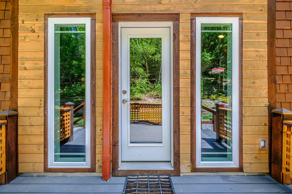 179 Hunter Road Dresden ME 04342