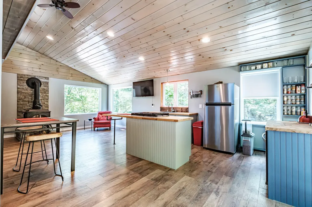 179 Hunter Road Dresden ME 04342