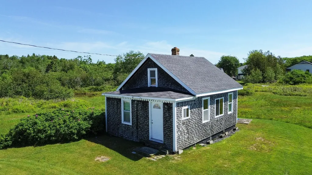 11 Faulkingham Street Jonesport ME 04649