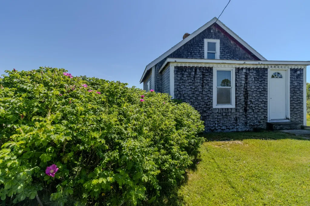 11 Faulkingham Street Jonesport ME 04649