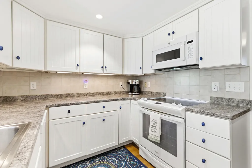 27 Somerset Avenue Old Orchard Beach ME 04064