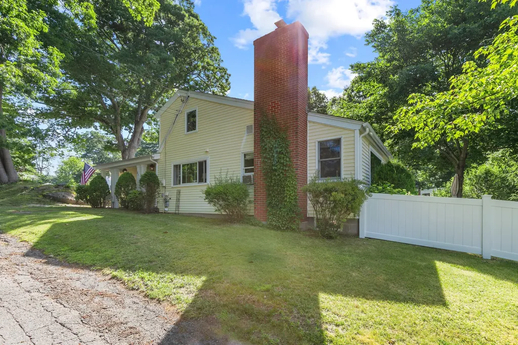 27 Somerset Avenue Old Orchard Beach ME 04064