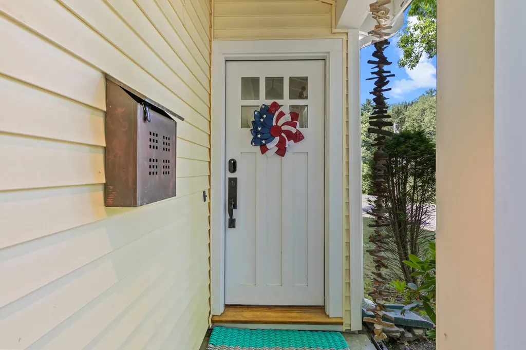 27 Somerset Avenue Old Orchard Beach ME 04064