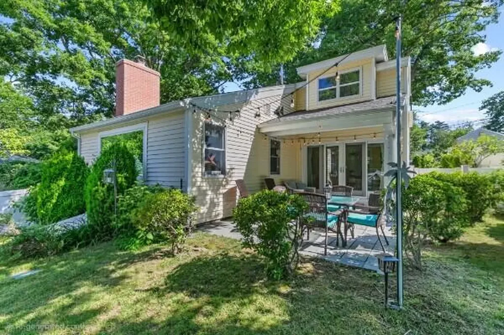 27 Somerset Avenue Old Orchard Beach ME 04064