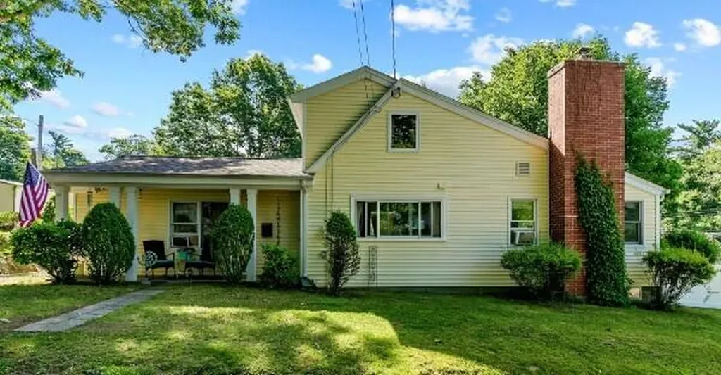 27 Somerset Avenue Old Orchard Beach ME 04064