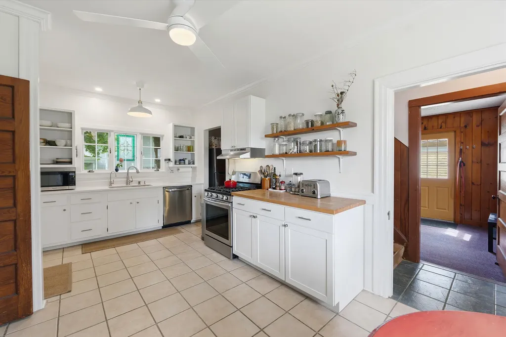 17 Addison Street Lisbon ME 04252