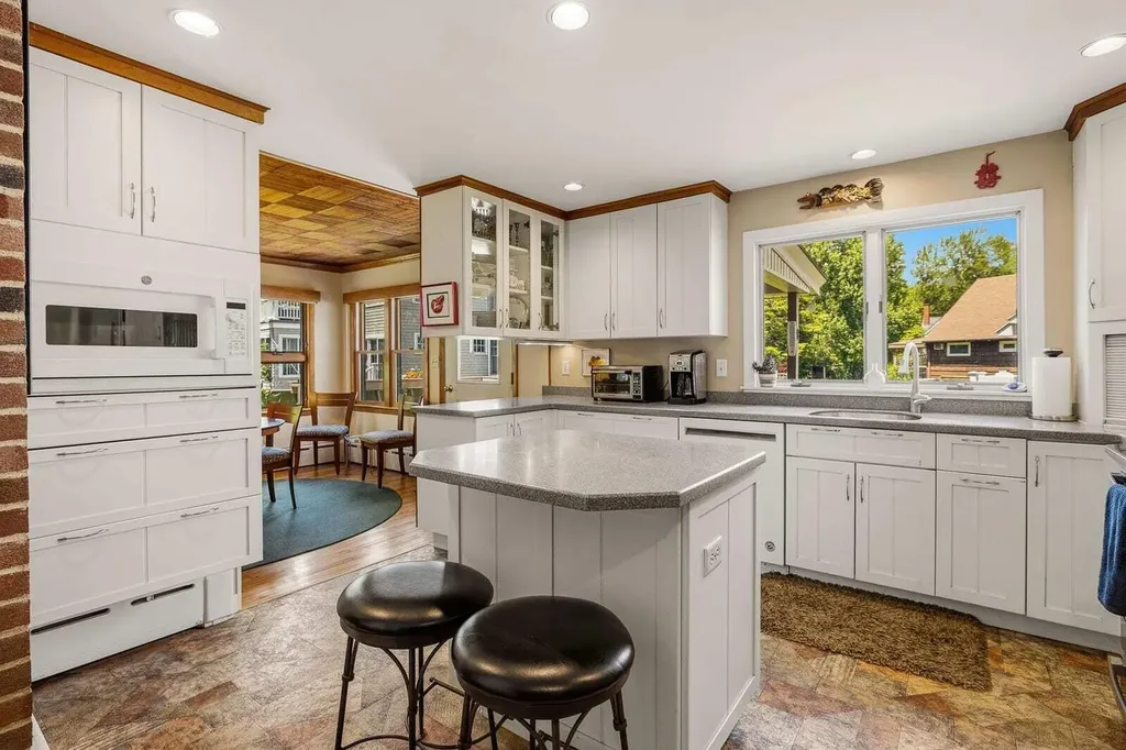 6 Proctor Avenue N Kennebunkport ME 04046