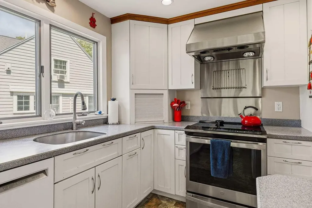 6 Proctor Avenue Kennebunkport ME 04046