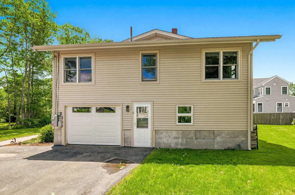 6 Proctor Avenue N Kennebunkport ME 04046