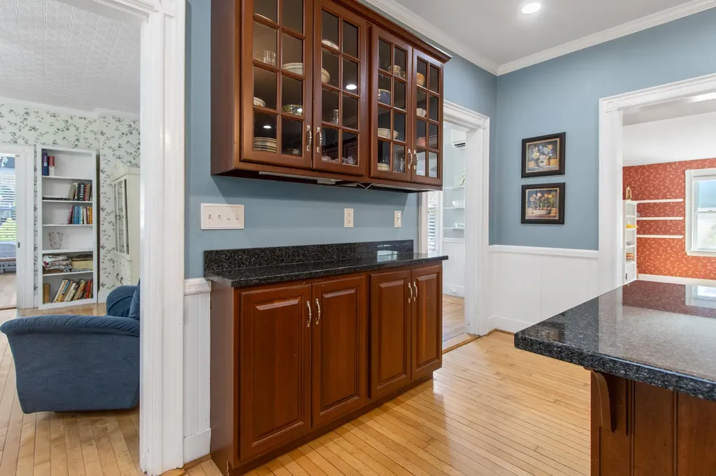 1584 Broadway South Portland ME 04106