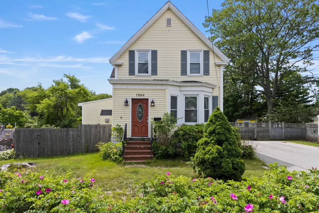1584 Broadway South Portland ME 04106