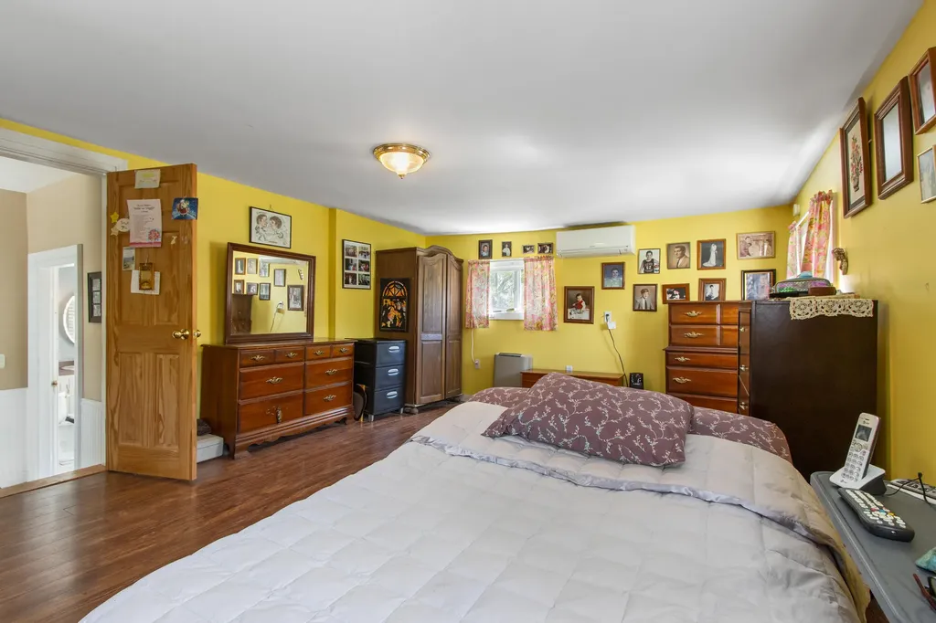 1584 Broadway South Portland ME 04106