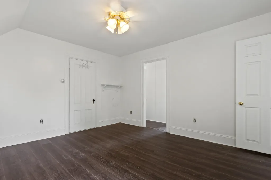 1584 Broadway South Portland ME 04106