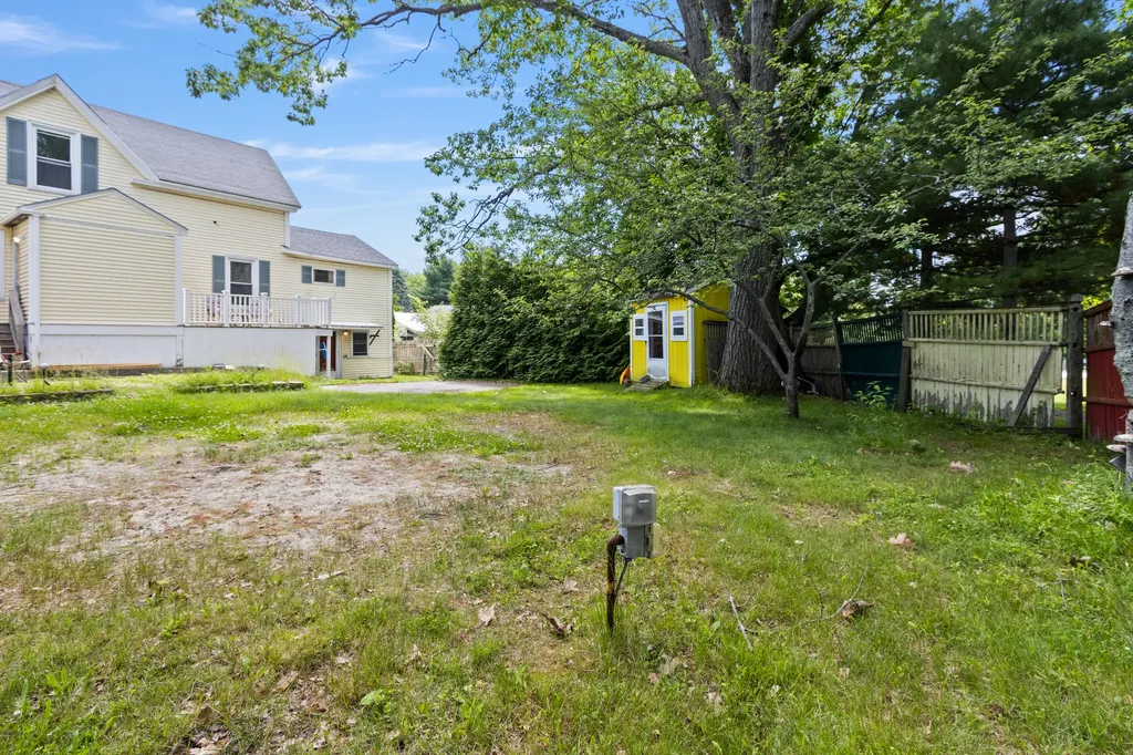 1584 Broadway South Portland ME 04106