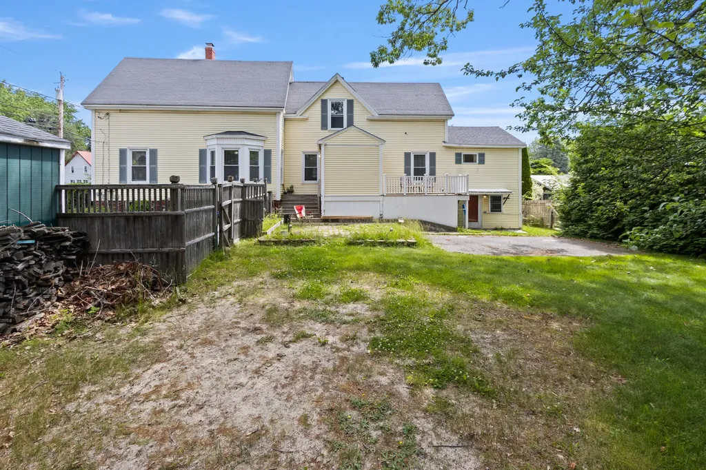 1584 Broadway South Portland ME 04106