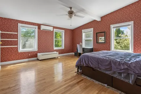 1584 Broadway South Portland ME 04106