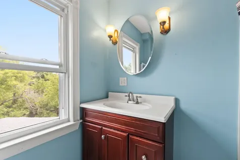 1584 Broadway South Portland ME 04106