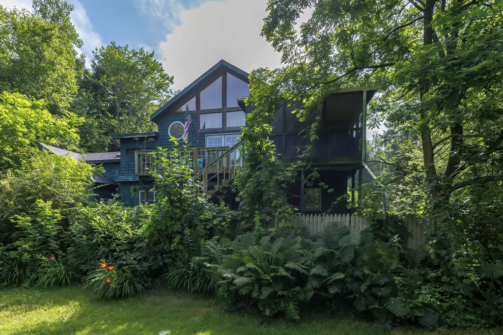 310 Peninsula Drive Mariaville ME 04605