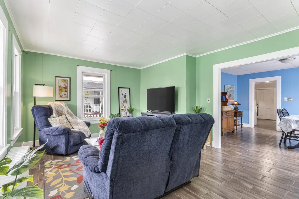 122 Jackson Street Sanford ME 04073