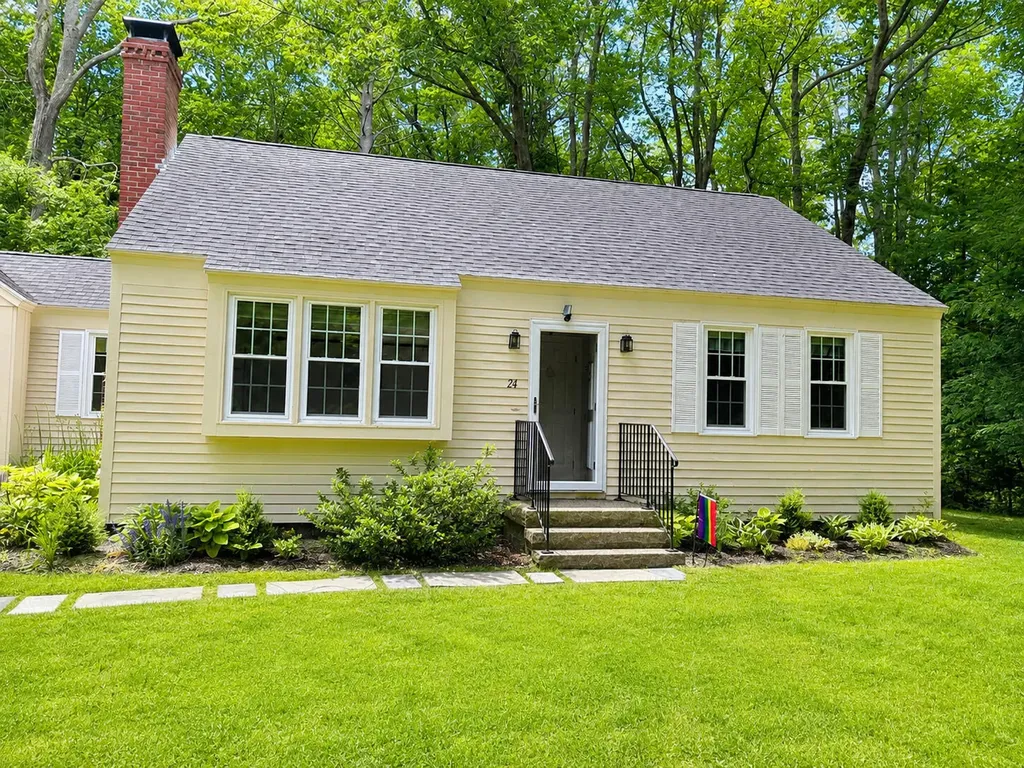 24 Wood Pond Lane Kennebunk ME 04043
