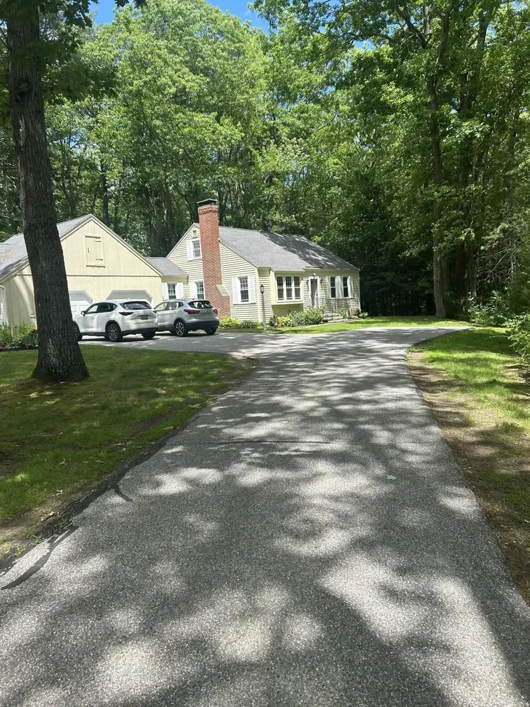 24 Wood Pond Lane Kennebunk ME 04043