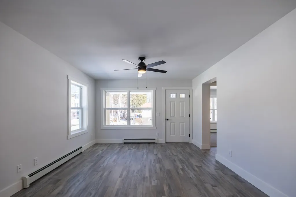 17 Streamside Drive Auburn ME 04210