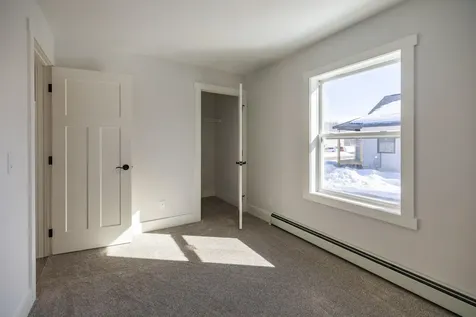 17 Streamside Drive Auburn ME 04210