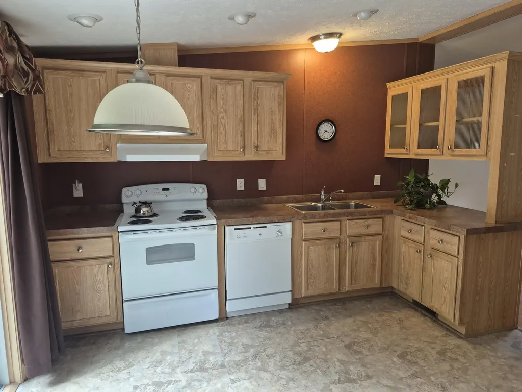 1142 West Road Belgrade ME 04917