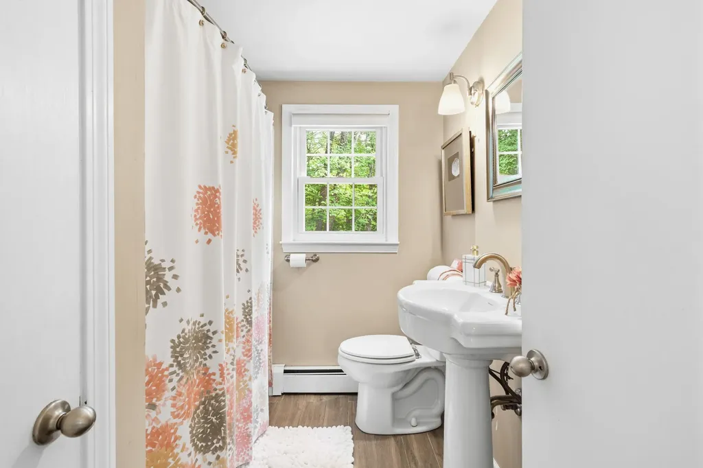 147 Pinecrest Road Portland ME 04102