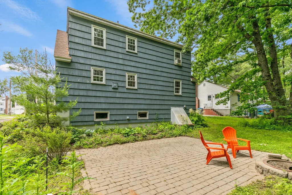 147 Pinecrest Road Portland ME 04102